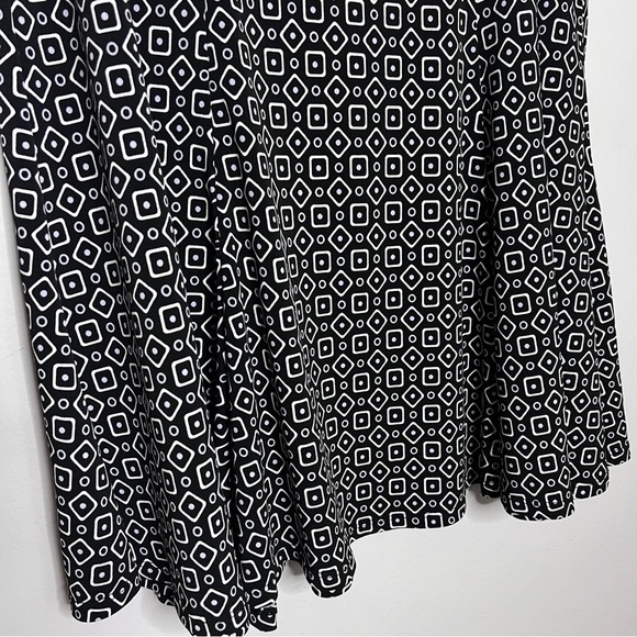 George Circle Skirt Size 8/10 Black & White Geometric Pattern EUC - Picture 2 of 5
